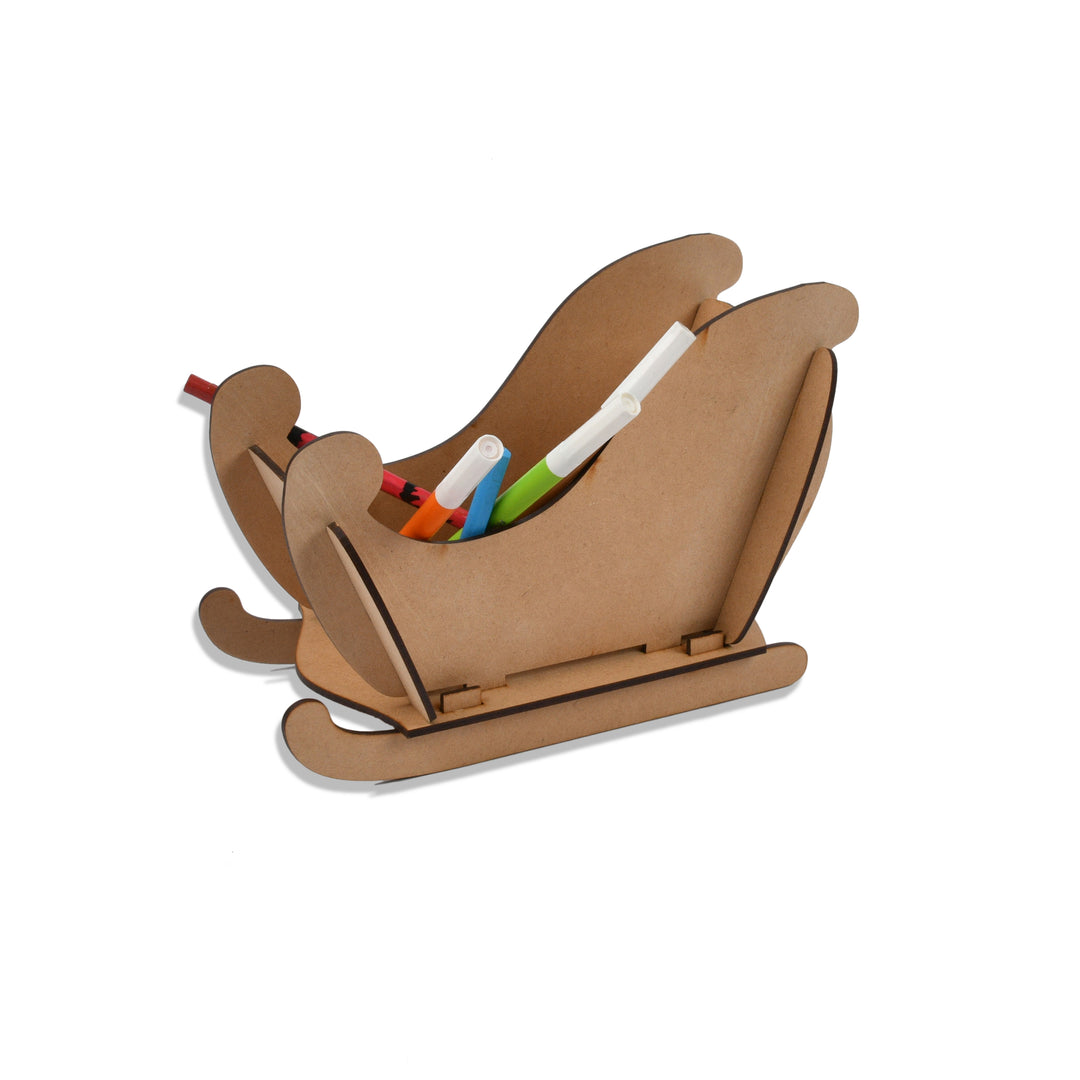 Christmas Wooden Sleigh with Reindeers Pen-stand